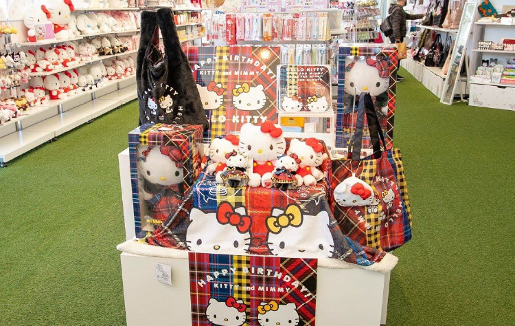 SHOP | AWAJI HELLO KITTY APPLE LAND