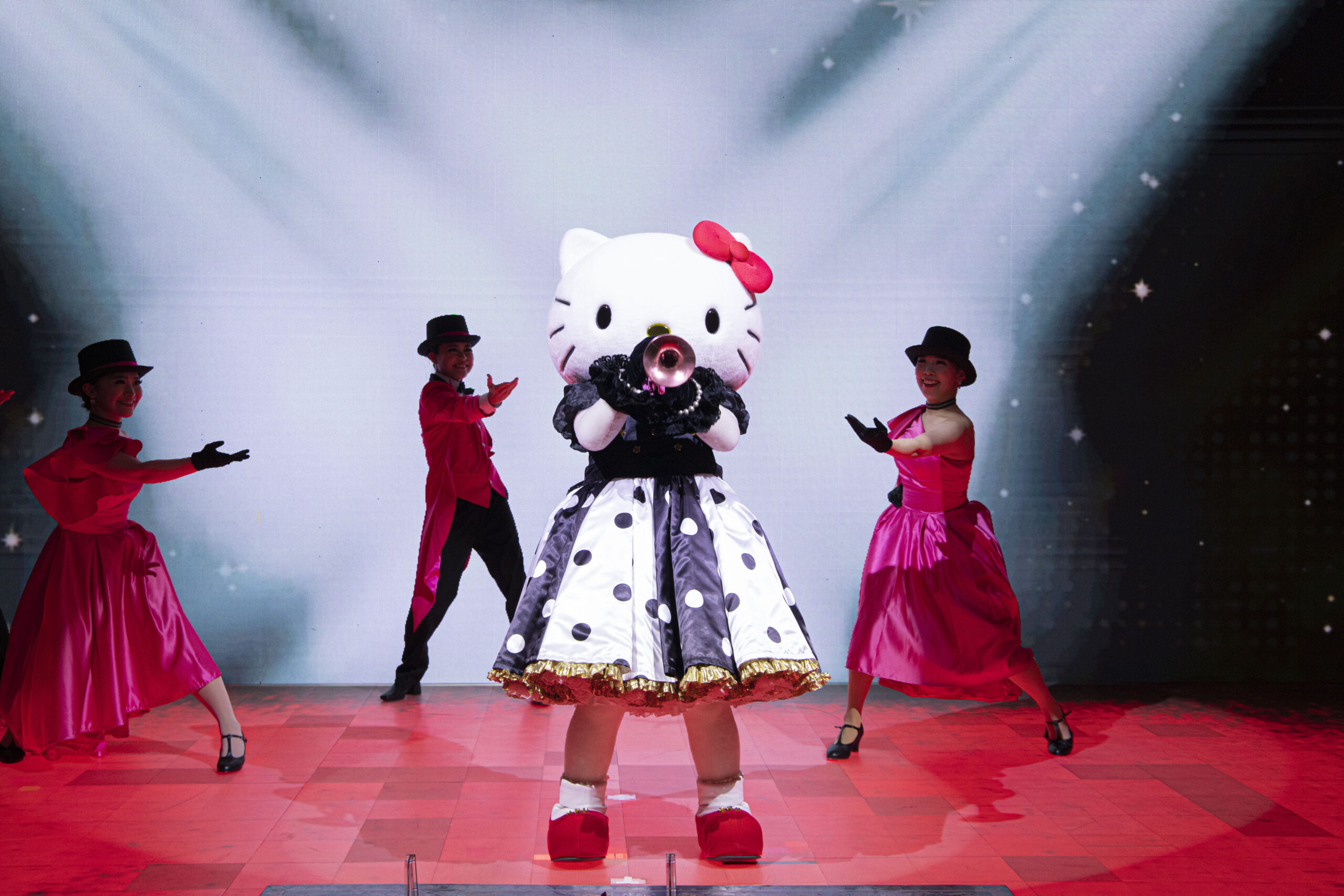 寒い日もハッピーに！オリジナルパーカー❄ | AWAJI HELLO KITTY APPLE