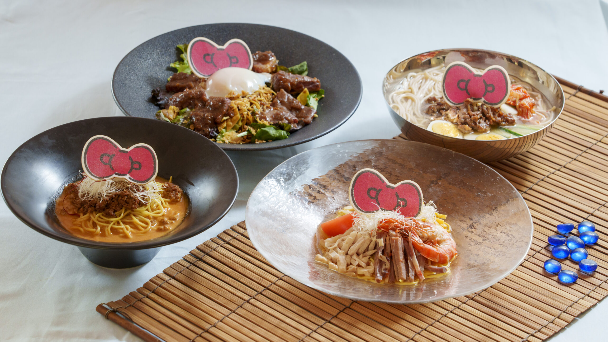 0742 ハローキティ Hello Kitty ラーメン どんぶり レンゲ 2客 